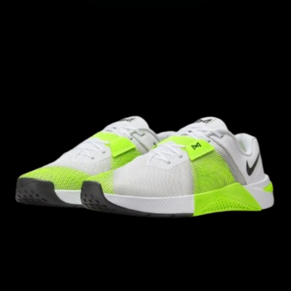 Nike Metcon 10 Training Running Mens Size 9.5 White Volt Black